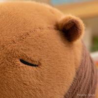 peluche-capybara-oreille